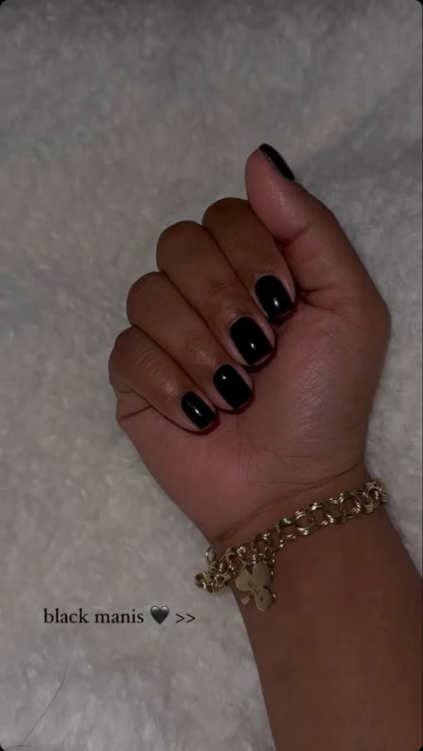 Black Nails No Acrylic, Black Manicure And Pedicure, Black Nails Natural Short, Black Gel Manicure Short, Gel Manicure Black Women, Shirt Black Nails, Black Nails On Black Woman, Black Nail Manicure, Black Nails Natural