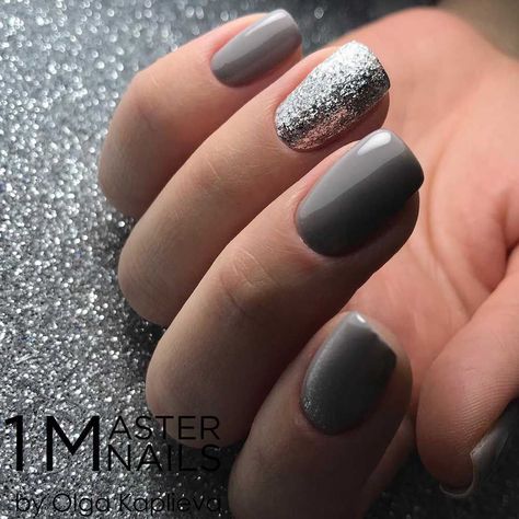 Time for some inspo on your next mani? This is when grey nails come into play. They will not only make everyone’s jaw drop but also become your go to nail style. Find the most enchanting ideas here. #greynails #graynails #greynailsdesigns #greynailideas #graynailsdesign #mattegraynails #classynails #glittergraynails #grayombrenails Grey Gel Nails Ideas, Pink And Gray Nails Design, Grey Sparkly Nails, Mother Of Bride Nails, Charcoal Grey Nails, Gray Nails With Glitter, Gray And Black Nails, Grey Nails With Glitter, Grey Nails Ideas