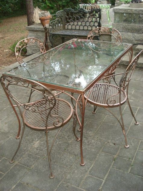 Woodard Patio Furniture, Vintage Gardens, Vintage Patio Furniture, Retro Patio, Vintage Outdoor Furniture, Luxury Patio Furniture, Iron Patio Furniture, Vintage Patio, Wrought Iron Patio Furniture