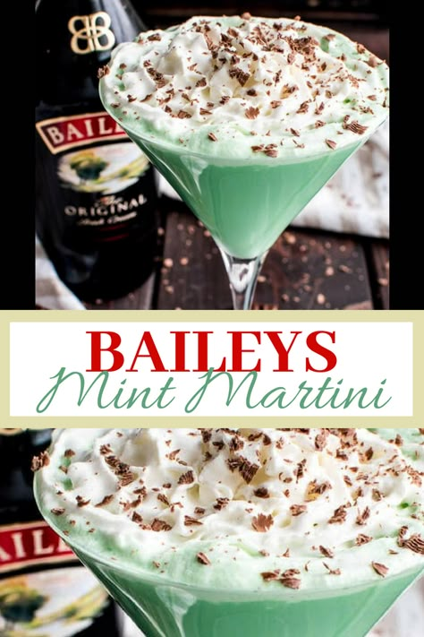 Mint Martini, Baileys Cocktails, Baileys Drinks, Peppermint Martini, Christmas Drinks Recipes, Baileys Recipes, Andes Mint, Mint Recipes, Martini Recipe