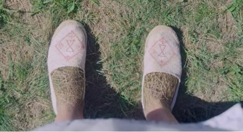 Dani’s shoes in Midsommar Midsommar Dani May Queen, Dani Midsommar Aesthetic, Midsommar Screencaps, Midsommar Birthday, Midsommar Costume, Pretty Homescreen, Dancing In A Circle, William Jackson Harper, Alex Kralie