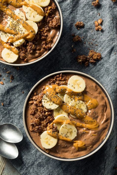 Low Calorie High Protein Chocolate Smoothie Bowl - Lose Weight By Eating Low Calorie Chocolate Smoothie, Protein Sludge Bowl, Low Calorie Snacks High Protein, Chocolate Protein Yogurt Bowl, High Protein Chocolate Smoothie, Chocolate Protein Smoothie Bowl, Low Calorie High Protein Yogurt Bowl, Protein Low Calorie, Low Cal Smoothie Bowl