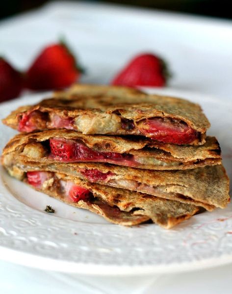 A Month of Meal-Prep Kids' Lunches to Make All of September - PureWow Banana Quesadilla, Peanut Butter Strawberry, Být Fit, Breakfast Quesadilla, Mexican Dish, Calorie Recipes, Quesadilla Recipes, Traditional Mexican, Sem Lactose