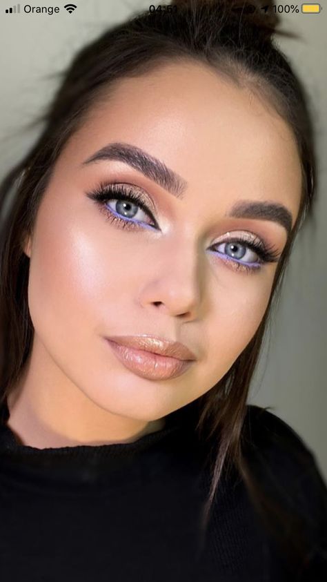 Spring Makeup 2024, Eyeshadow Looks For Blue Eyes, Summer Glow Makeup, Makeup 2024, Maquillage On Fleek, Light Makeup Looks, Trends 2025, Chelsea Wedding, Smink Inspiration