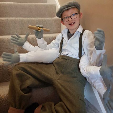 The centipede from James and the Giant Peach - world book day 2018 Centipede Costume, James And The Giant Peach Costume, James And Giant Peach, James And The Giant Peach, Peach Costume, Addams Family Costumes, Book Day Costumes, The Giant Peach, Disneyland Halloween