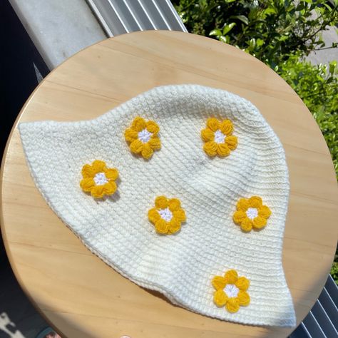 If you like attention you can visit this daisy crochet bucket hat and other patterns of the crochet bucket hat in my shop. Daisy Crochet, Cute Gifts For Her, Crochet Bucket, Festival Hat, Crochet Bucket Hat, Kawaii Crochet, Head Accessories, Cotton Yarn, Cute Gifts