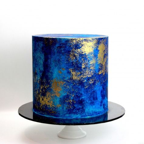 Get inspired with this gold and blue marble cake. #wedding #cake #weddingcake #dessert #goldandblue Cake Blue Birthday, Blue Marble Cake, Birthday Cake Roses, Cake Design For Men, Modern Birthday Cakes, Blue Birthday Cakes, 18th Cake, Galaxy Cake, 13 Birthday Cake