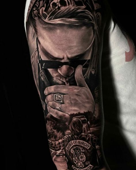 Jax Teller Smoking In Style And Riding A Bike Tattoos Anarchy Tattoo Ideas, Sons Of Anarchy Tattoo, Sons Of Anarchy Characters, Anarchy Tattoo, Sons Of Anarchy Reaper, Jax Sons Of Anarchy, Obi One, Sons Of Anarchy Motorcycles, Tommy Flanagan