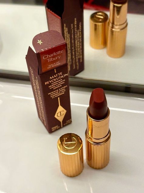 Korean Cosmetics Skin Care, Charlotte Tilbury Lipstick, Charlotte Tilbury Matte Revolution, Skin Goals, Huda Beauty Makeup, Charlotte Tilbury Makeup, Bond Girl, Makeup For Black Skin, Ethereal Makeup