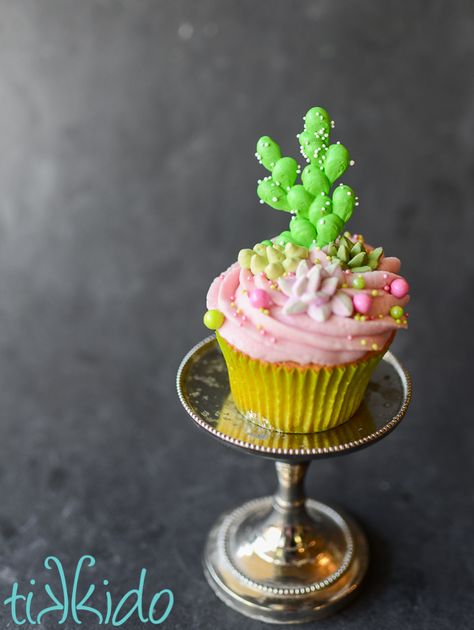 Prickly Pear Cupcakes Recipe with Prickly Pear Frosting | Tikkido.com Pear Cupcakes, Fruit Frosting, Orange Cream Cheese Icing, Prickly Pear Recipes, Strawberry Frosting Recipes, Easy Chocolate Ganache, Cream Cheese Icing Recipe, Cactus Fruit, Buttercream Icing Recipe