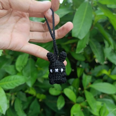 Miffy phone charm🐇 Dm to order #miffy #crochetmiffy #phonecharm #crochet #crochetaddict #crochetlove #explorepage #foryoupage Crochet Phone Charm, Charm Crochet, Phone Charm, Crochet Patterns, Knitting, Crochet, Pattern