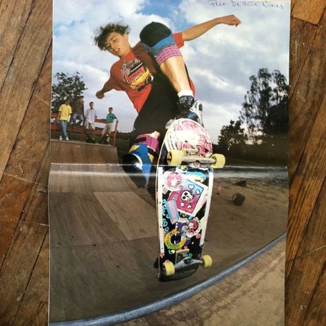 Team Manager Deville Nunes at the Oxford Mini ‘90/‘91. Vice Interview, “What it’s like to be a skateboarding Team Manager” here http://bit.ly/DevilleTMvice Skate Photography, Tony Hawk Pro Skater, Skateboard Photos, Bones Brigade, Skateboard Pictures, Old School Skateboards, Skate Punk, Skate Photos, Chrome Ball