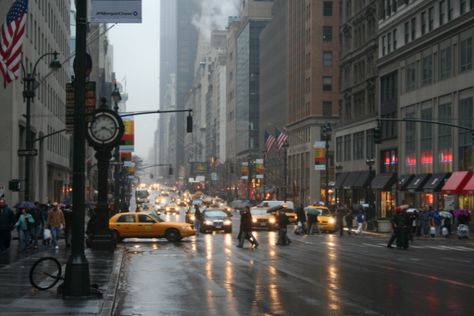 New York Aesthetic Landscape, Nyc Background, Nyc Core, Rainy New York, New York Rain, Rain Street, Hd Landscape, City Rain, Dark Stars