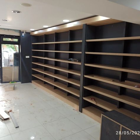 Stationary Shop Interior, Wine Store Design, Supermarket Design Interior, Commercial Shelving, Shop Counter Design, Store Interior Design, Store Shelves Design, Shop Shelving, Bakery Design Interior