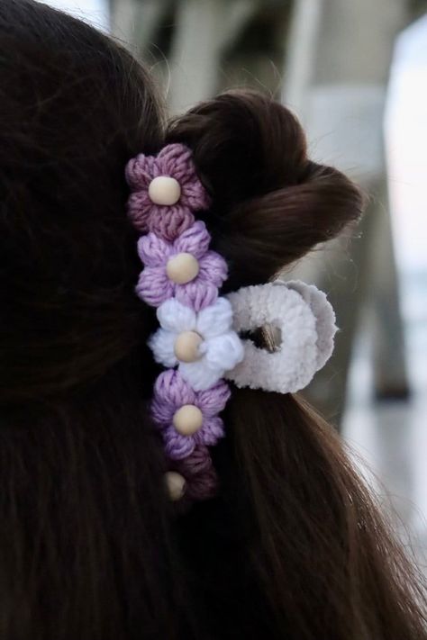 Crochet Hair Claw, Hair Claw Aesthetic, Claw Aesthetic, Flower Claw Clip, Crochet Hair Accessories, Pensacola Fl, Crochet Hair, Claw Clips, Crochet Flower