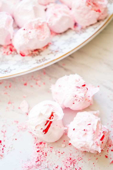 Peppermint Divinity. A soft Christmas nougat candy that melts in your mouth with a pop of peppermint flavor! Peppermint Divinity, Christmas Nougat, Divinity Recipe, Divinity Candy, Nougat Candy, Wassail Recipe, Soft Christmas, Candy Making, Biscuit Recipe