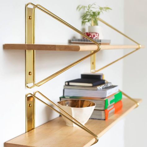 Strut Shelving System, Modern Wood Wall Shelf with Copper Brackets 4 Wall Rack Design, Retail Display Shelves, Modular Walls, Metal Shelf, Wood Wall Shelf, Mounted Shelves, Shelving Systems, Rack Design, Circular Design