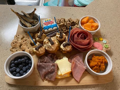 Barkcuterie Boards, Barkuterie Board, Dog Parties, Dog Bday, Pet Crafts, Dogs Birthday, Buster Brown, Dog Business, Charcuterie Inspiration