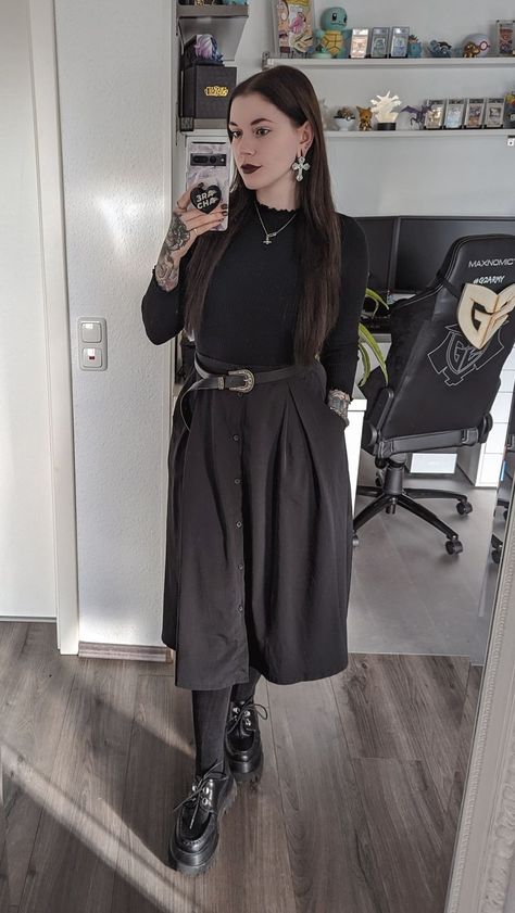 Gothic Smart Casual, Prep Goth Aesthetic, Goth Work Attire, Goth Nerd Aesthetic, Library Goth Outfit, Emo Professional Outfit, Black Loafer Outfits Women Casual, Witchy Office Outfit, Gothic Teacher Outfit