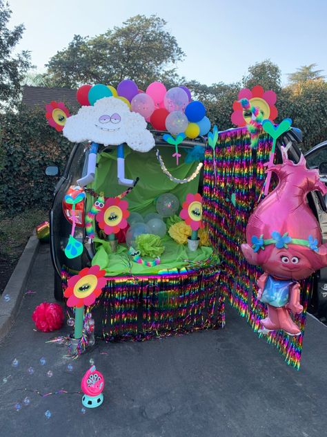 Trolls Float Parade, Trunk Or Treat Trolls Theme, Trolls Halloween Decorations, Trolls Outdoor Birthday Party, Disneyland Trunk Or Treat Ideas, Trunk Or Treat Ideas For Cars Princess, Rainbow Trunk Or Treat, Trolls Monster, Trolls Trunk Or Treat Ideas