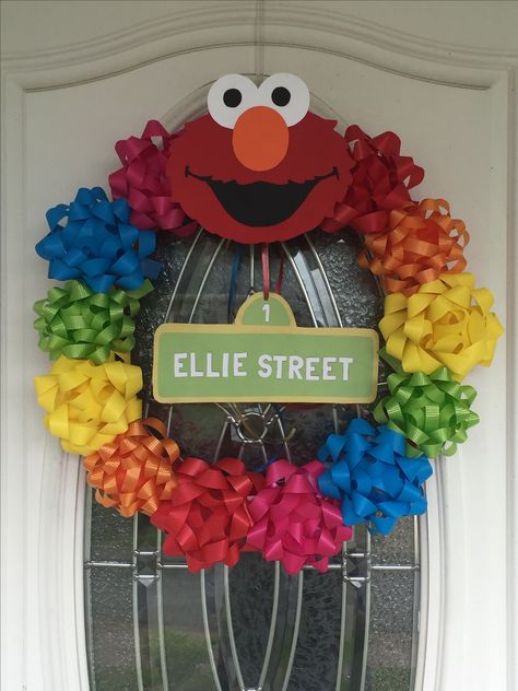 Diy Sesame Street Decorations First Birthdays, 2nd Sesame Street Birthday Party, Simple Elmo Birthday Party, Elmo Birthday Party Activities, Sesame Themed Birthday Party, Elmo Decorations Diy, Sesame Street Appetizers, 1st Birthday Party Sesame Street, Easy Sesame Street Decorations