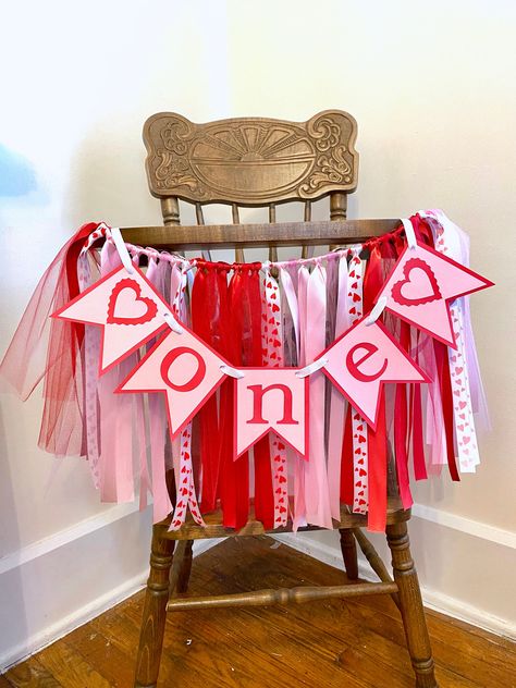 Valentines First Birthday, 1st Birthday Highchair Banner, 1st Birthday Decor, Valentines Birthday Party, First Birthday Banner, Valentine's Party, Valentinstag Party, Birthday Highchair, Highchair Banner