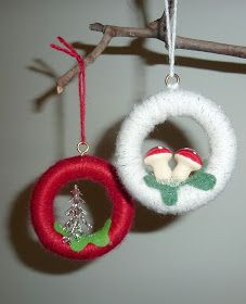 Curtain Rings Crafts, Mushroom Pins, Christmas Rings, Wreath Ornaments, Curtain Ring, Easy Christmas Ornaments, Pin Head, Mini Wreath, Plaid Christmas Decor