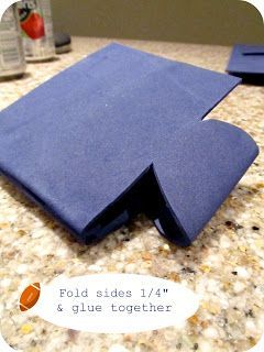 DIY foam koozie with instructions Koozie Pattern, Koozies Diy, Bbq Crafts, Beer Cozy, Diy Beer, Drink Cozies, Cozy Drinks, Cap Ideas, Creative Soul