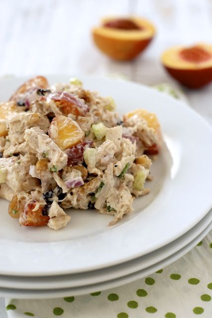 Nectarine-Chicken Salad with Cumin Salad With Nectarines, Nectarine Recipes, Peach Chicken, Paleo Salads, Chicken Salad Sandwich, Salad Ideas, Paleo Lunch, Main Dish Salads, Wellness Recipes