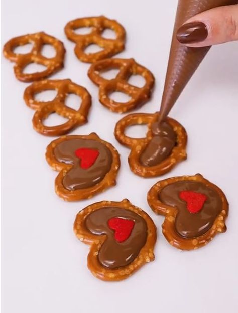 The Wedding Cookie Table Community | Found this idea on Vita's kitchen that I'm making now for Valentines. | Facebook Chocolate Heart Pretzels, Pretzel Chocolate Bites, Wedding Cookie Table, Pretzel Chocolate, Chocolate Melting, Chocolate Melting Wafers, Wedding Cookie, Chocolate Diy, Cookie Table