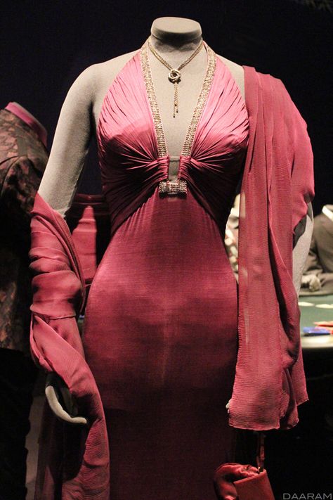 Vesper Lynd’s (played by Eva Green) dress created by Roberto Cavalli. « Casino Royale » 2006. Photo: Olivier Daaram Jollant © 2016 Vesper Casino Royale, Casino Themed Prom Dress, Casino Theme Dress, Vesper Lynd, Prom 2k23, Bond Dress, 007 Casino Royale, Film Costumes, Casino Royale Dress