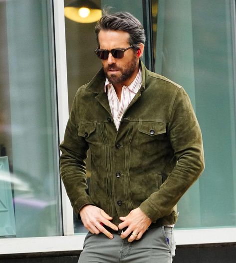 Ryan Reynolds trendy green suede leather jacket Green Suede Jacket, Denim Style Casual, Womens Biker Jacket, Suede Leather Jacket, Collared Greens, Jacket Denim, Yellow Shirts, Leather Shirt, Denim Style