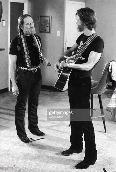 Willy Nelson, Waylon And Willie, Highway Men, The Highwaymen, Real Country Music, Play That Funky Music, Country Musicians, Waylon Jennings, Kris Kristofferson