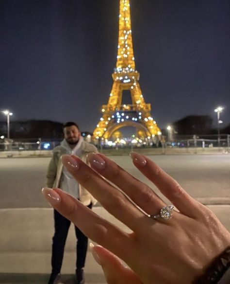 خواتم خطوبة, Wish Board, Vision Board Pictures, Dream Vision Board, Wedding Proposals, Life Vision Board, Luxury Lifestyle Dreams, Dream Engagement, Dream Engagement Rings