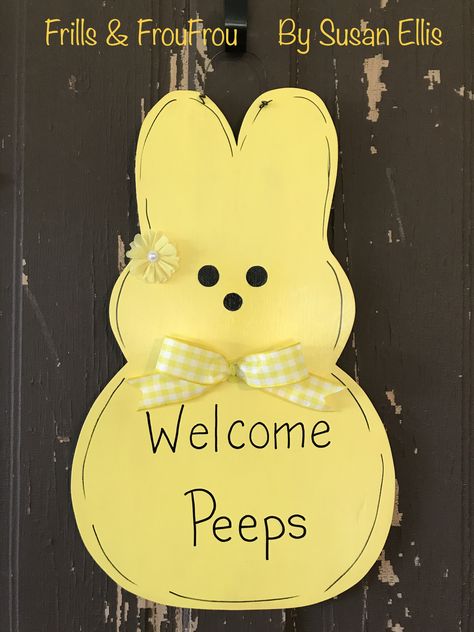 Easter Cutouts, Easter Wood Projects, Peeps Crafts, Adult Activities, Photo Cutout, Wooden Door Hanger, Wood Boards, Easter Peeps, Easter Signs