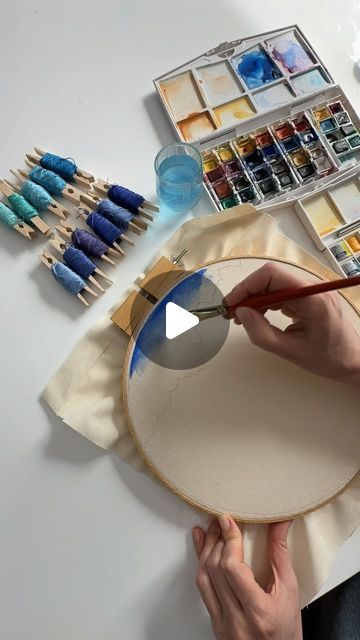 Embroidery And Watercolor, Watercolour Embroidery, Watercolor Embroidery, Embroidery School, Weaving Embroidery, Embroidery Painting, Painting Embroidery, The Rockies, Satin Stitch