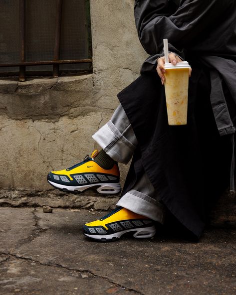 It’s been a minute since we’ve caught a buzz like this that’s got heads checkin’! The world wasn’t ready for the @nike Air Max SNDR when it first released 1999 but it’s back now louder than ever in OG Canyon Gold with zip-up neoprene-like shroud that reveals the numbers 6543 which spells out NIKE on a keypad! Unfortunately for the fellas we were only able to get our hands on Women’s (US) 6-10 including most halves 😩😭 Hit the website at midnight tonight (12:00am AEST) Thursday July 11th. Be ... Nike Kukini Outfit, Which Spells, Fall Fits, At Midnight, Zip Up, Air Max, Nike Air Max, Nike Air, Zip Ups