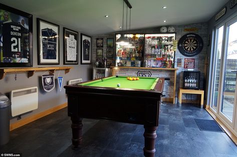 Home Bar Pool Table, Backyard Bar With Pool Table, Pub Pool Table, Pool Table Garage, Pool Table In Garage, Garage Pool Table Room, Man Shed Bar, Cabin Game Room, Pool Room Ideas