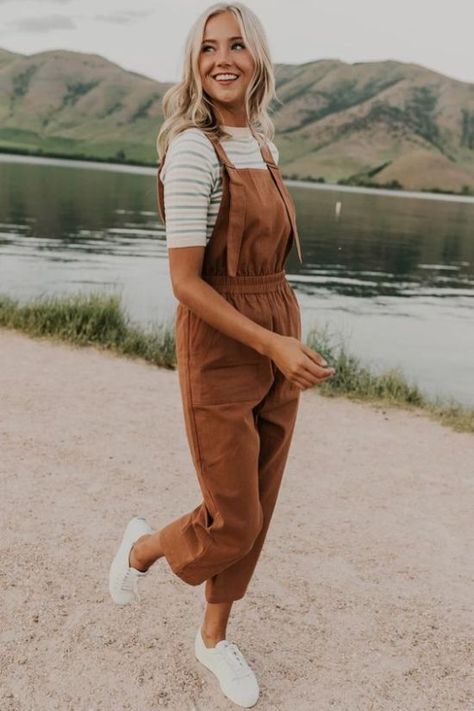 Комбінезон Spring Pants, Trendy Overalls, Teacher Fits, Trendy Bottoms, Overalls Outfit, Cute Fall Outfits, Cute Summer Outfits, Outfits Casual, Women Clothes