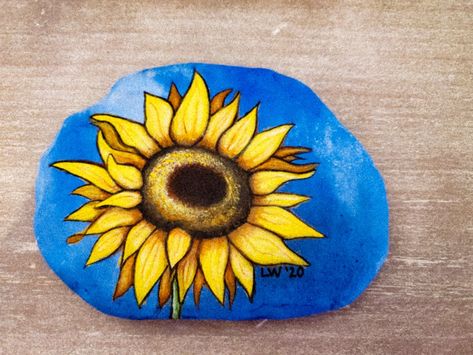 Sunflower Rock Painting Ideas, Sunflower Rock Painting, Decorative Painting Projects, Rock Painting Flowers, Art Therapy Projects, Pebble Stone, Painted Rocks Craft, Sunflower Painting, Sunflower Art