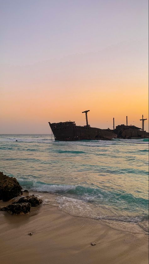 Kish Island Photography, Kish Island, Year Board, Camping Pics, Istanbul Photography, Iphone Wallpaper Stills, Coloring Bookmarks, Fake Story, Insta Story