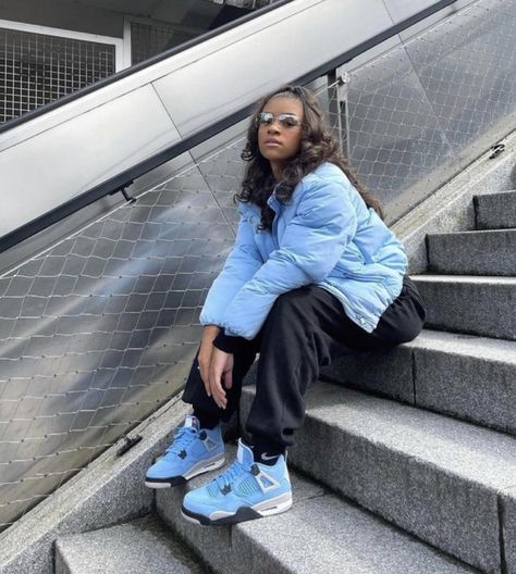 Jordan 4 Style, Retro 4 Jordans Outfit Women, Jordan Retro 4 Outfits Women, Retro 4 Outfits, 4s Outfit Women, Blue Jordans Outfit, Jordans Outfit Women, Jordan 4 Outfit Women, Sneakerhead Outfits