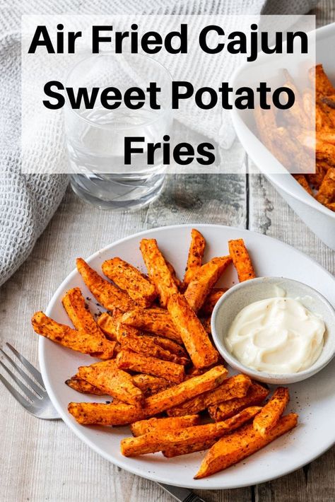 Sweet Potato Air Fryer, Potato Air Fryer, Fries In The Air Fryer, Air Fryer Fries, Yogurt Dipping Sauce, Small Air Fryer, Spice Blends Recipes, Sweet Potato Chips, Potato Fries