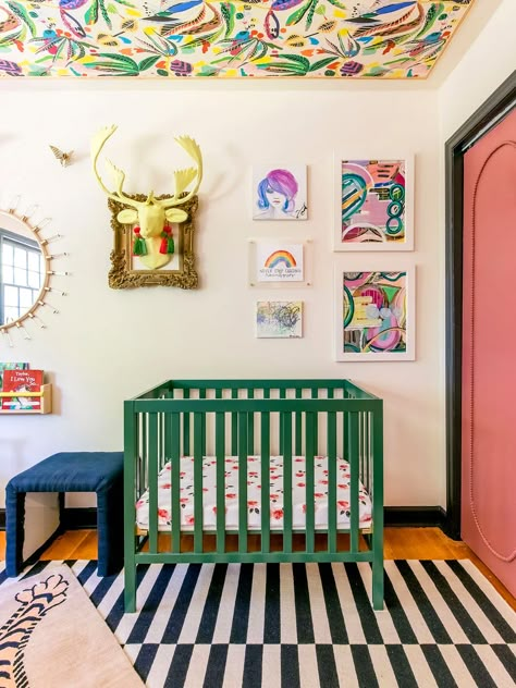 Wallpaper Ceiling Nursery, Eclectic Nursery, Bright Nursery, Animal Nursery Theme, Baby Nursery Inspiration, Wallpaper Ceiling, Green Nursery, Nursery Room Design, Baby Room Inspiration