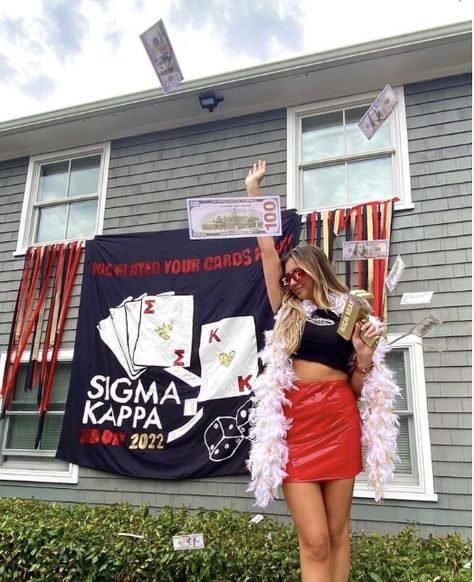 Las Vegas Bid Day Theme, Casino Sorority Theme, Vegas Sorority Theme, Sigma Kappa Bid Day Themes, Las Vegas Bid Day, Casino Bid Day Theme, Casino Bid Day, Unique Bid Day, Bid Night Themes