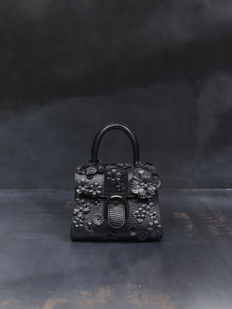 Delvaux Bag, Delvaux Brillant, Dark Luxury, Stylish Leather Bags, Velvet Glove, Leather Company, Ladies Bags, Couture Bags, Beautiful Handbags