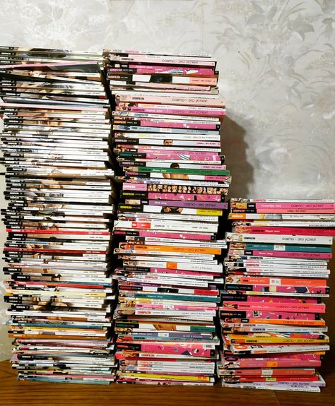 Stacks Of Magazines, Stack Of Magazines, Ben Hope, August Vibes, Old Magazine, Magazine Collection, Apartment Organization, Visual Board, Cool Books