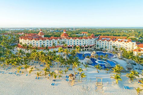 9 Surprisingly Affordable All Inclusive Resorts Occidental Punta Cana, Ocean Riviera Paradise, Grand Oasis Cancun, Mexico Vacation Outfits, Freeform Pools, Couples Resorts, Kusadasi, Best All Inclusive Resorts, Kayaks