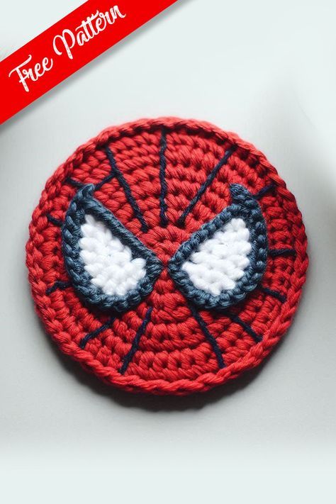 Crochet Spider-Man coaster pattern is a fantastic project for fans of the iconic superhero. This pattern transforms Spider-Man's recognizable mask into a functional and decorative coaster, perfect for adding a touch of superhero flair to your home. Ideal for crocheters of all skill levels, this project combines fun and utility in a unique way. Crochet Spider Man Pattern Free, Spiderman Coaster Crochet, Crochet Projects For Men, Cute Crochet Coasters, Crochet Gifts For Men, Spider Man Crochet, Crochet Marvel, Crochet Spider Man, Crochet For Men