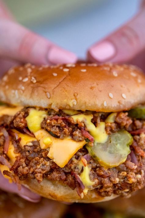 Bacon Cheeseburger Sloppy Joes are delicious American-style sandwiches loaded with perfectly flavored ground beef, crispy bacon slices and melted cheddar cheese. #sloppyjoes #easyrecipe #dinnerideas #budgetmeals #sweetandsavorymeals #cheeseburger Bacon Cheeseburger Sloppy Joes, Cheeseburger Sloppy Joes, Savory Meals, Sloppy Joes Recipe, Bacon Cheeseburger, Burgers Sandwiches, Beef Recipes Easy, Sloppy Joes, Food Shows